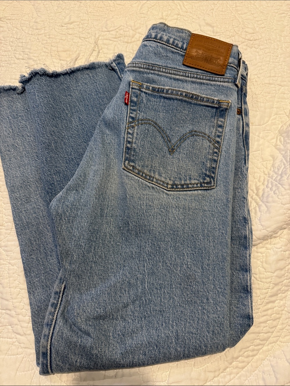 Levi's Women's Light Wedgie sStraight Leg Jeans size 27